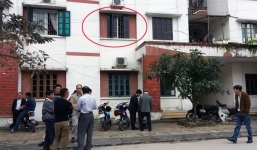 Bí ẩn người đàn ông chết trong tư thế treo cổ, tay có vết dao cứa